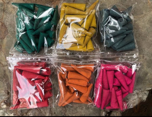 กำยาน บรรจุใส่ถุง ตรานพเก้า  ( ของไทย ) 2