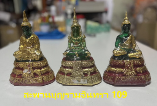 พระแก้วมรกต รุ่นถูก งานธรรมดา  ขนาด 3 นิ้ว 5 นิ้ว 9 นิ้ว ( สั่งล่วงหน้านะคะ ) 1