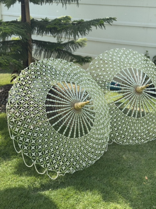 ร่มกฐิน ร่ม 38 นิ้ว  ร่มงานประดิษฐ์ร้อยดอกไม้แฮนเมด ร่มดอกไม้ งานละเอียดประณีต พุดมะลิทิชชู่ 1