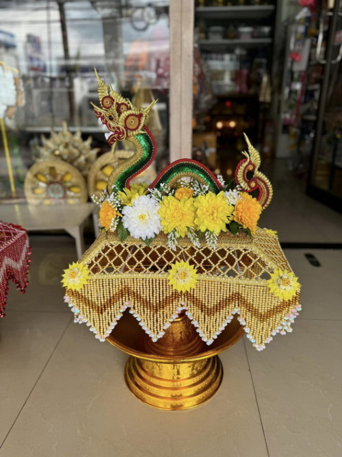 ครอบไตรพญานาคลูกปัดคริสตัล สั่งทำได้ทุกสี นิยมทำครอบไตรกฐิน 1