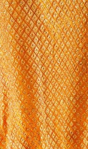 ผ้าห่มพระประธาน  2 ชั้น กากเพชรผ้าเพชร    มีทำซับใน  มี 2 แบบ หลายขนาด สไบพระ   สไบทอง สไบเพชร 5