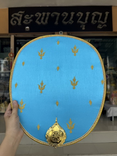 ตาลปัตรงานบวชงานกฐิน A18 รุ่นเรียบหรูดูแพง สไตล์มินิมอล  มีเกือบ 10 สี ปักชื่อได้ ด้ามตาลปัตรสวยๆ 4