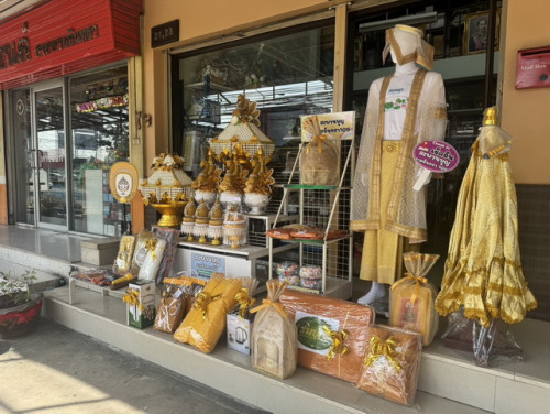 SA03 ชุดบวชสุดคุ้มยกขบวนเครื่องบวชโปรโมชั่น  ครบชุดบวช ได้ 2 ครอบไตร  ได้ชุดนาคสวยงาม ปรับเปลี่ยนได้ 9