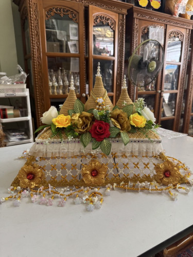 ชุดเครื่องบวชขายยกเซ็ท ตราเต่ามังกร  ครอบไตร กรวยอุปัชฌาย์ ต้นเทียน พานแว่นฟ้า ยกชุด 4