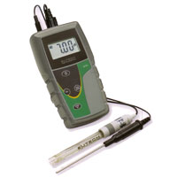 เครื่องวัดค่ากรดด่าง และอุณหภูมิ pH Meter ยี่ห้อ Eutech รุ่น EcoScan pH 5+ และ EcoScan pH 6+
