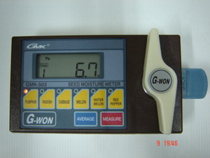 เครื่องวัดความชื้นในเมล็ดธัญพืช ข้าว สาร เปลือก รุ่น GMK-303 4