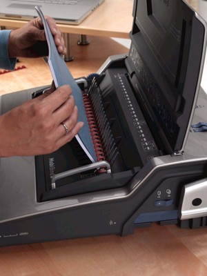 เครื่องเจาะกระดาษไฟฟ้าและเข้าเล่มมือโยก Fellowes รุ่น Galaxy E 500 1