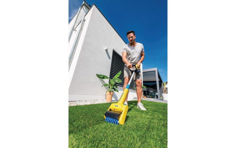 เครื่องทำความสะอาดหญ้าเทียม Gloria รุ่น Multibrush Artificial grass 1