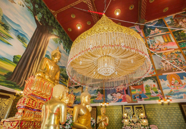 โคมไฟฉัตรคริสตรัล พระประธานลายอุบะแปะทองคำเปลว 100% 9