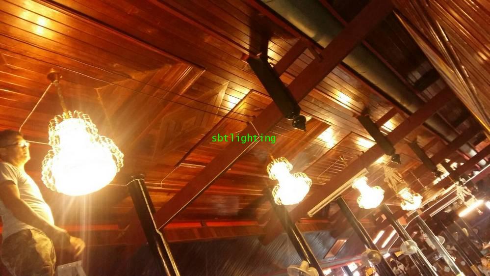 งานติดตั้งโคมไฟ ใน ศาลาไม้ วัดช่อม่วง เพรชบุรี nbsp;26  พฤศจิกายน   ปี 2561