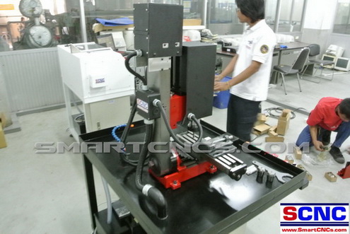 Mini CNC Milling เครื่องกัดมิลลิ่ง CNC ขนาดเล็กรุ่น SCM-10X2-H ราคาโปรโมชั่น ลดพิเศษ 3