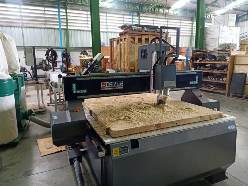 เครื่องแกะสลัก CNC ขนาด 1300 x 2,500 x 200 mm  รุ่น SCR-1325-Servo 3