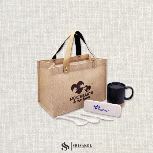 เซทของที่ระลึกองค์กร กระเป๋าผ้ากระสอบ ชุดช้อนส้อมข้าวฟาง ECO และแก้ว Mug รหัส A2606-4SU