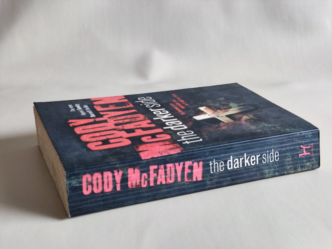 The Darker Side / Cody McFadyen 2
