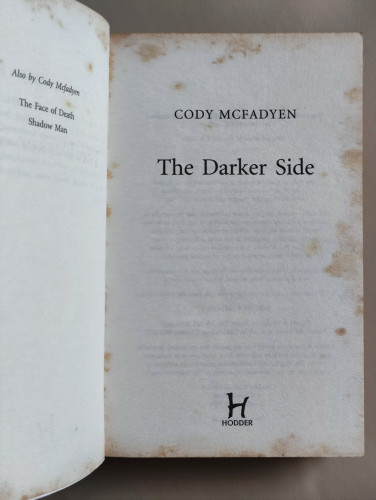The Darker Side / Cody McFadyen 7