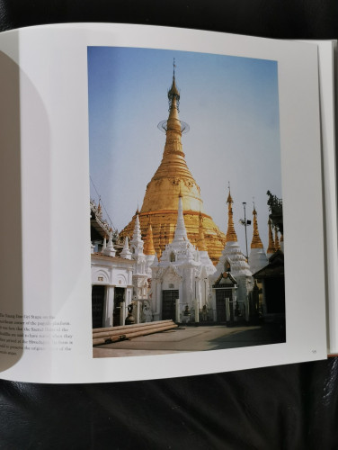 Shwedagon Golden Pagoda of Myanmar 2
