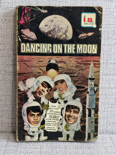 I.S.Song Hits Impressive Song เล่ม 48 ปก Dancing on The Moon by Apollo11งานคลาสสิคของ เล็ก วงศ์สว่าง