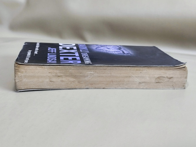 Darkly Dreaming DEXTER / Jeff Lindsay 4