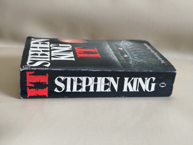 IT  By  Stephen King 2