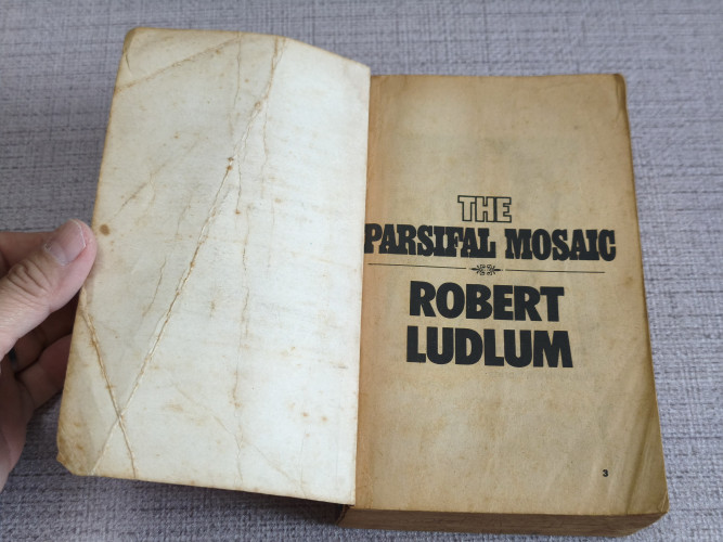 มายามรณะ (The Parsifal Mosaic) ผลงานของ โรเบิร์ต ลัดลั่ม (Robert Ludlum)  แปลโดย วรปัญจา *ตำหนิ* 6