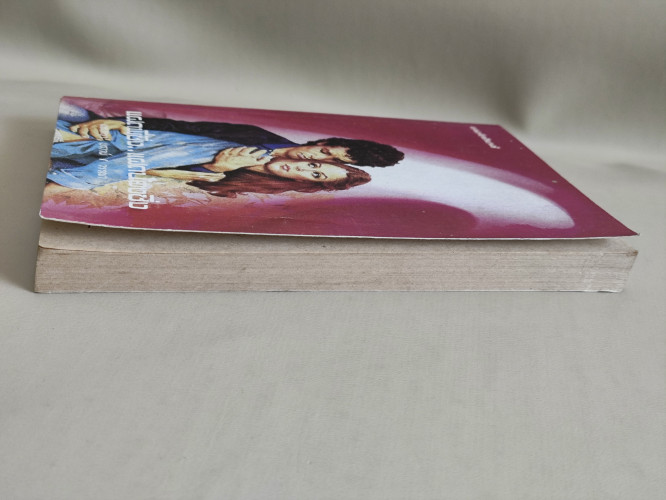 แฝดพี่ซิ่ง..แฝดน้องชิ่ง (Thursday's Child) / แซนดรา บราวน์ (Sandra Brown)  แปลโดย วรรณา 4