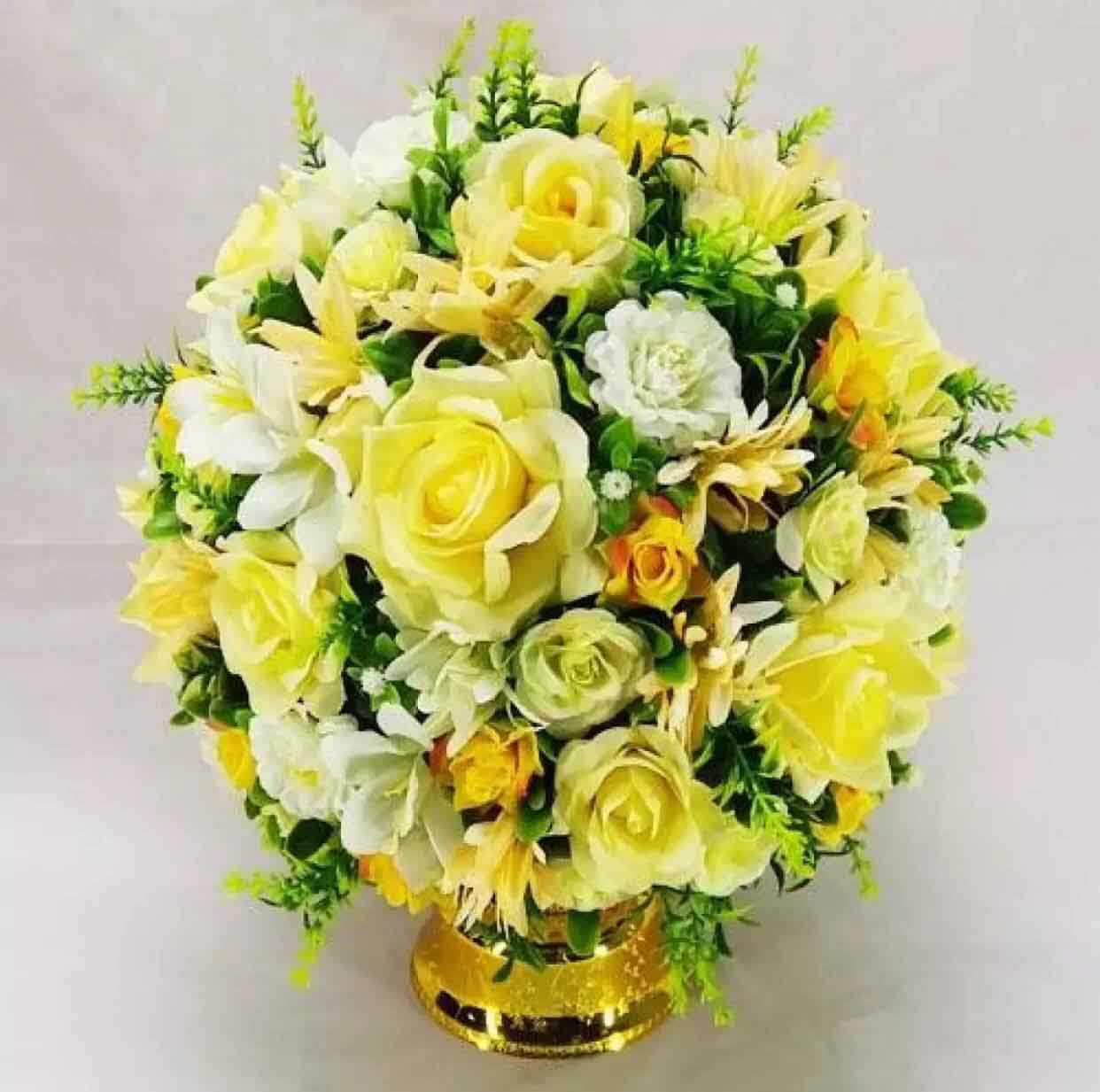 ดอกไม้ประดับ จัดซุ้มเฉลิมพระเกียรติ สีเหลืองขาว สวยงามปราณีต สูง 40 ซม.