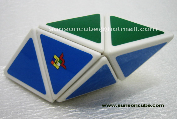 Shuttle cube ( Mozhi ) - White