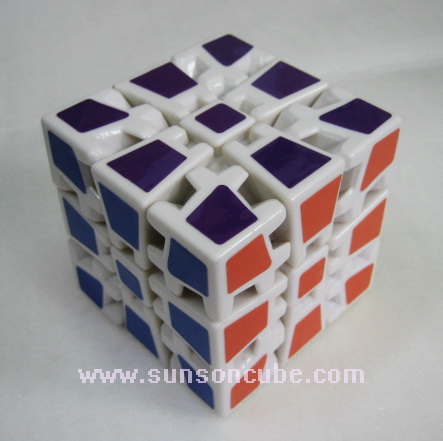 Gear Cube - III  / White