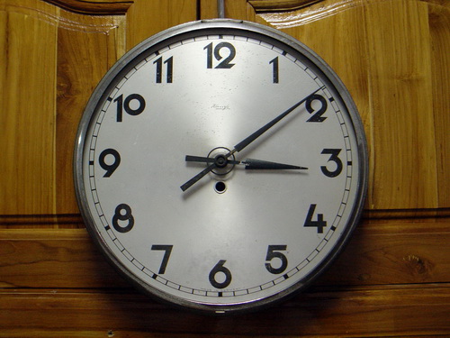 นาฬิกาแขวน KIENZLE ระบบไขลาน Made in GERMANY