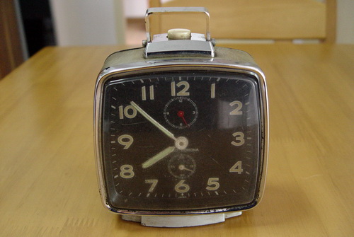 นาฬิกาปลุก SEIKO รุ่น CORONA 2เข็มครึ่ง