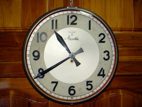 นาฬิกาแขวน MAUTHE มอร์เต้ ขนาด JUMBO 16 นิ้ว ระบบไขลาน