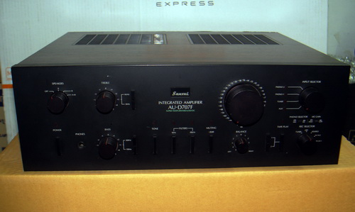 SANSUI AU-D707F Integrated Amplifier 1