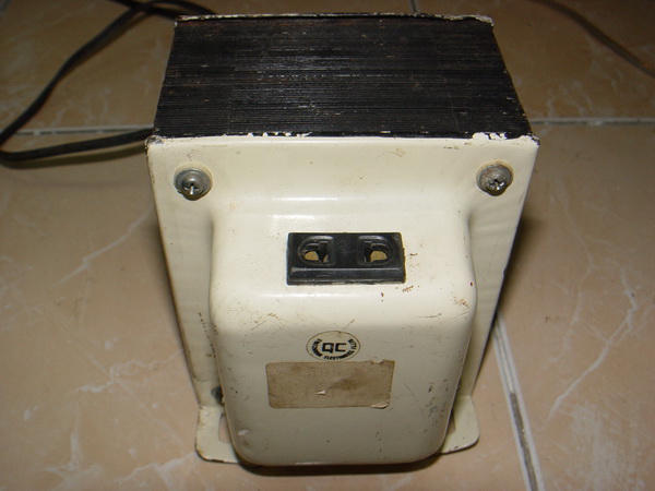 หม้อแปลงไฟ 110V ขนาด 1500 วัตต์เต็ม