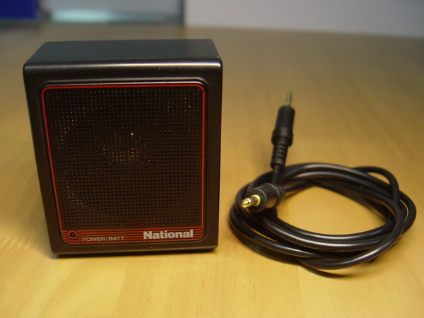 ลำโพงขยายเสียง National Made in Japan ขนาดเล็กจิ๋วใช้กับ cd-Walkman,ซาวเบ้า ,ipad,iphone ได้หมด