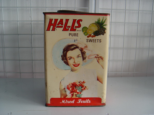กระป๋องฮอลล์ Halls รุ่นผลไม้รวม สภาพดี หายากที่สุด