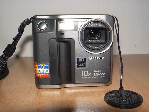 กล้อง SONY Digital Mavica MVC-FD7 ใช้แผ่น Diskette 3.5นิ้วใช้งานได้ปกติ พร้อมอุปกรณ์ครบ