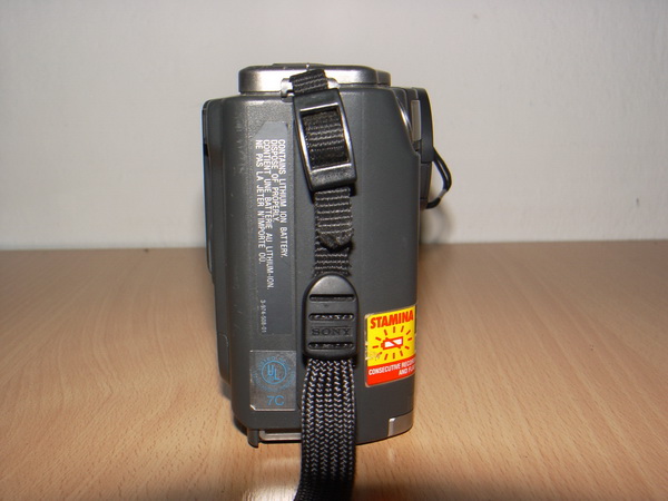 กล้อง SONY Digital Mavica MVC-FD7 ใช้แผ่น Diskette 3.5นิ้วใช้งานได้ปกติ พร้อมอุปกรณ์ครบ 5