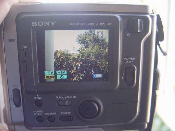 กล้อง SONY Digital Mavica MVC-FD7 ใช้แผ่น Diskette 3.5นิ้วใช้งานได้ปกติ พร้อมอุปกรณ์ครบ 7