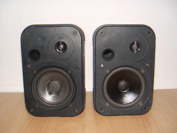 ลำโพง JBL CONTROL 1 ใช้งานได้ปกติ 75 Watt เสียงดีมากเบสลูกใหญ่