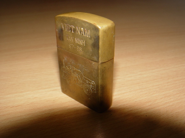 ไฟแช็ค ZIPPO VIETNAM WAR Made in USA ใช้งานได้ปกติ