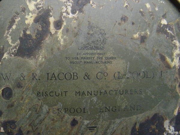 กล่องสังกะสีโบราณ ผลิตจากประเทศอังกฤษ อายุ 65 ปี สภาพสวย 3