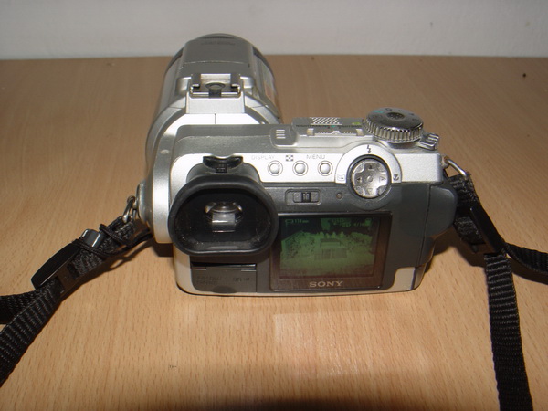 กล้องดิจิตอล SONY DSC-F717 Cyber shot ใช้งานได้ปกติ 1