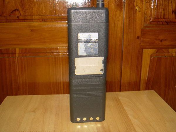 วิทยุสื่อสารโบราณ Motorola STX ย่าน800 พร้อมแท่นชาร์จ 8