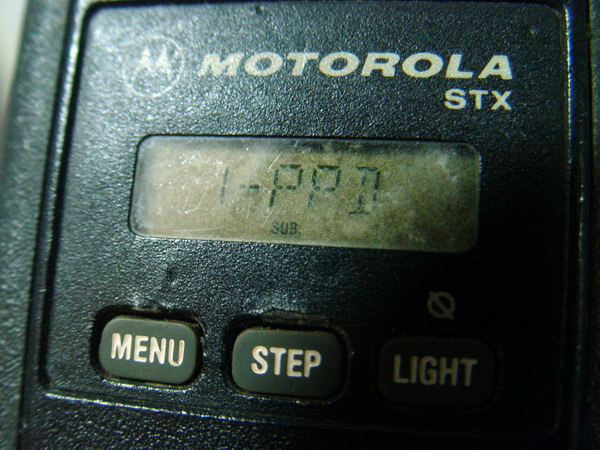 วิทยุสื่อสารโบราณ Motorola STX ย่าน800 พร้อมแท่นชาร์จ 9