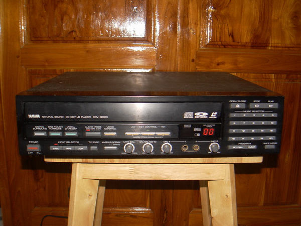YAMAHA CVD-1200K เครื่องเล่น Laserdisk/CD Karaoke พร้อมรีโมท ใช้งานได้ปกติ รุ่นหายาก