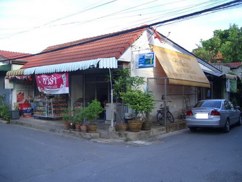 ห้องแถวชั้นเดียวให้เช่าอยู่อาศัย ค้าขายได้เล็กๆน้อยๆ ในซอยเพชรเกษม71
