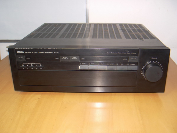 YAMAHA A-1020 Stereo Integrated Amplifier Class A ใช้งานได้ปกติ
