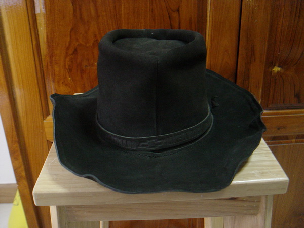 หมวกคาวบอยสีดำ Chevrolet Colorado