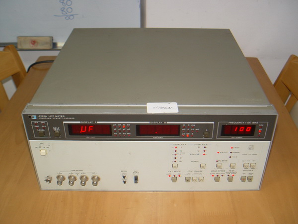 เครื่องมือวัด RLC Hewlett-Packard 4276A หน้าจอดิจิตอล