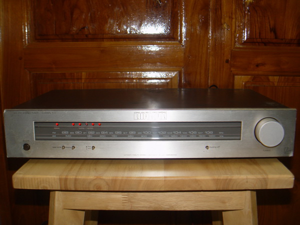 Luxman T-1 AM FM Stereo Tuner ใช้งานได้ปกติ